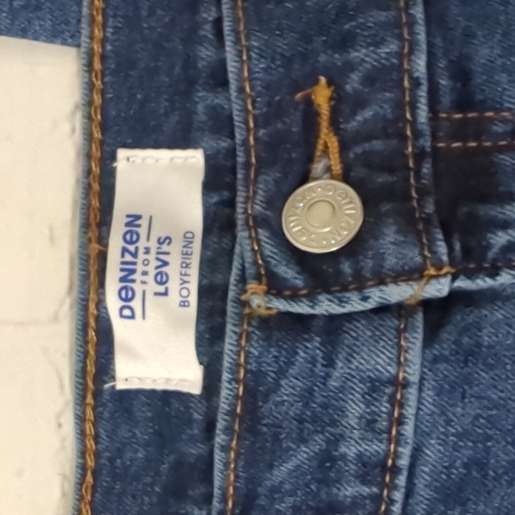 NWT Levi's Denizen Boyfriend Jeans in Classic Blue Jeans Size 4/27 - Picture 6 of 9